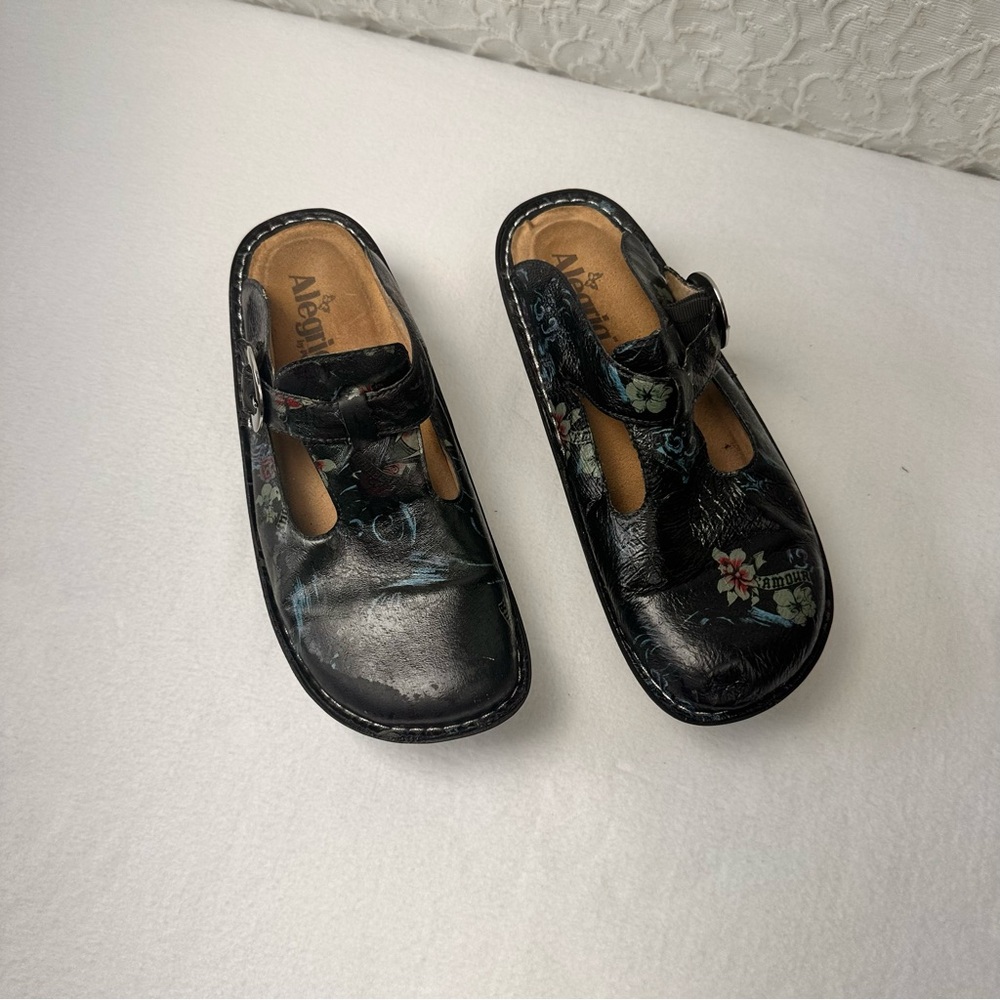 Alegria Black Floral Slip-On Mary Jane Shoes Size 8.5 / 39 Women's Floral Mules